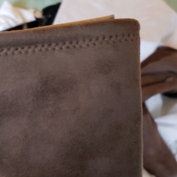 Boots - Picture 4 of 4